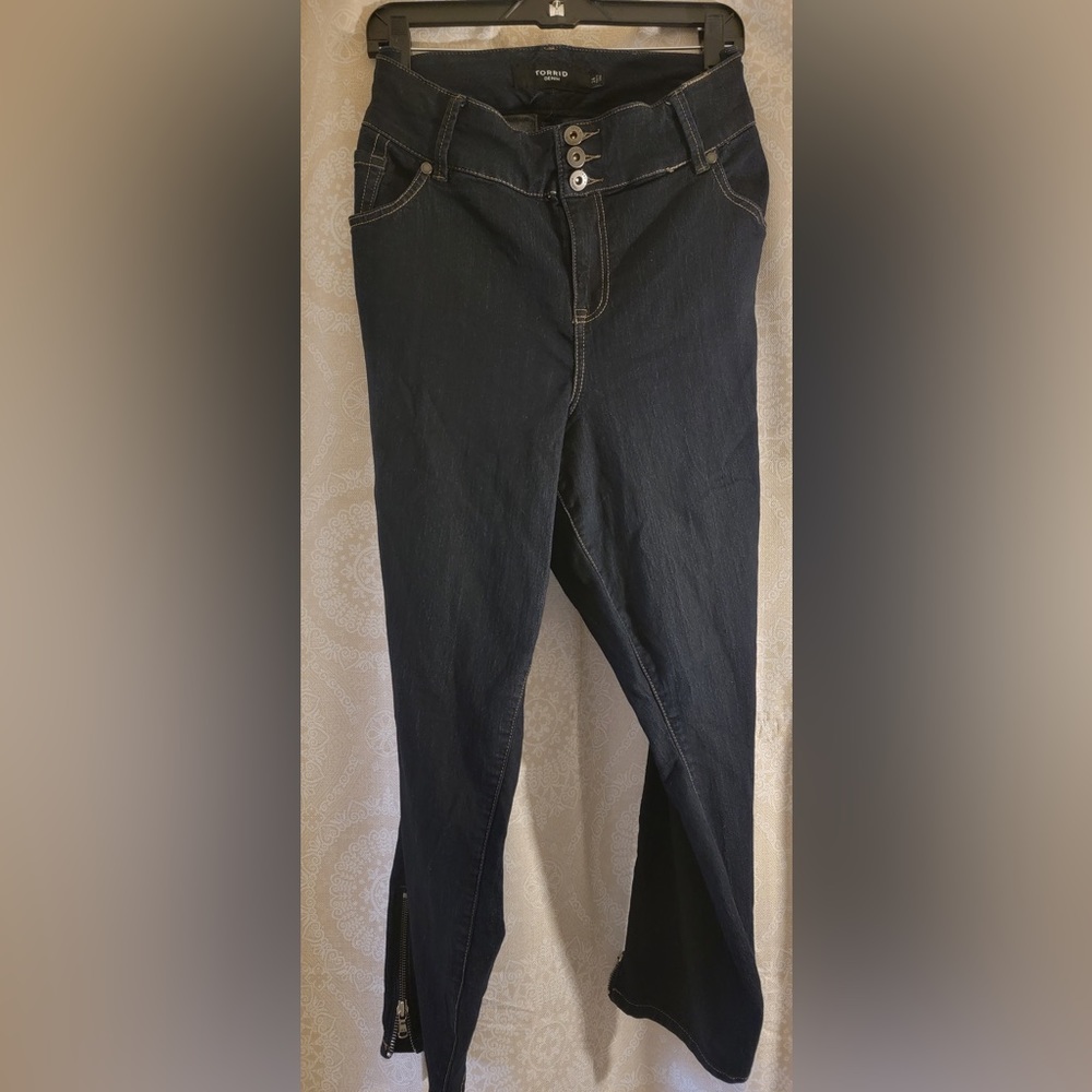 Torrid Dark Blue Jeans / Jeggings - Picture 1 of 2